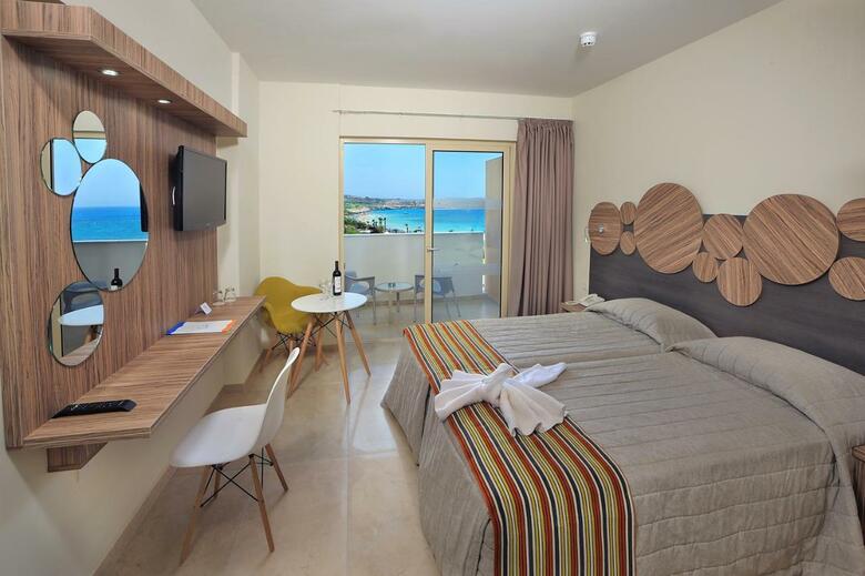 Hotel Nelia Beach