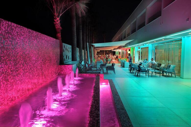 Hotel Nelia Beach