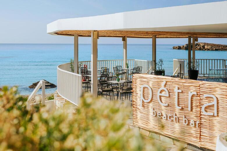 Hotel Nissi Beach