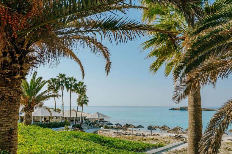 Hotel Nissi Beach