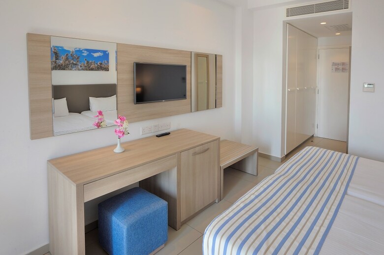 Nissiana Hotel And Bungalows