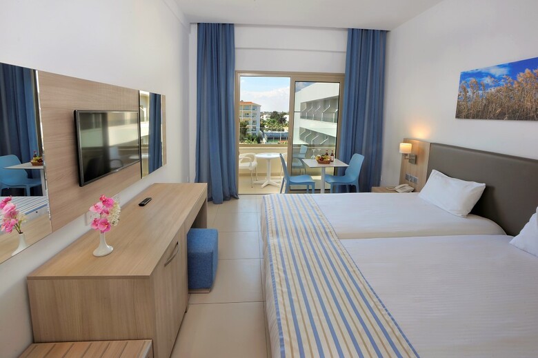 Nissiana Hotel And Bungalows