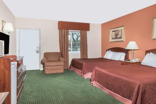 Hotel Howard Johnson Lenox
