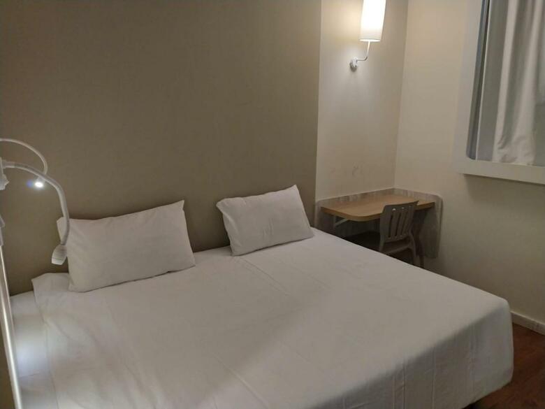 Hotel Ibis Budget Manhua�u