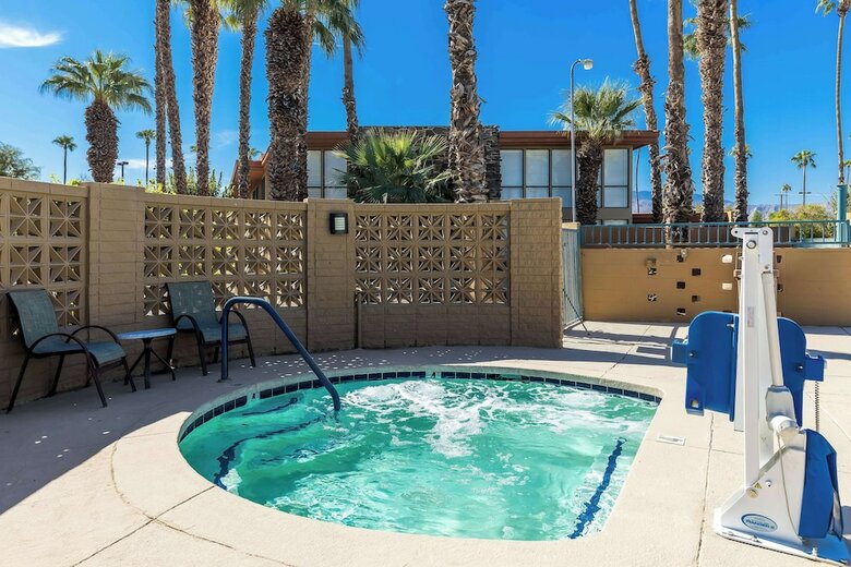 Best Western Date Tree Hotel