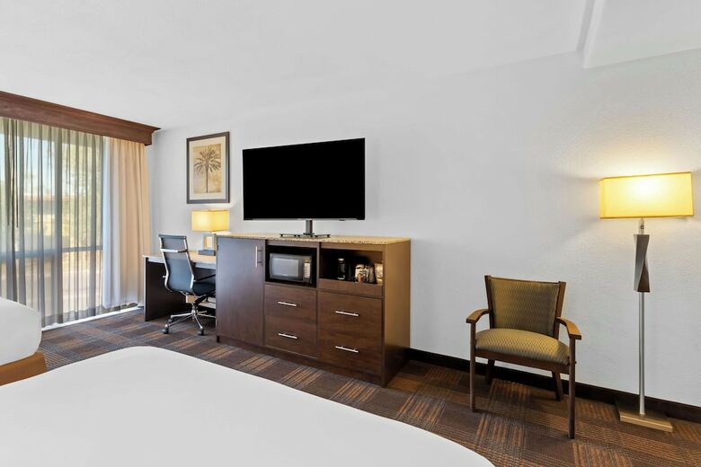 Best Western Date Tree Hotel