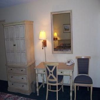 Hotel Royal Plaza Inn
