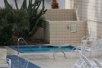 Hotel Royal Plaza Inn