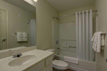 Hotel Crestwood Suites Marietta East Lake