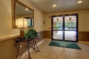 Hotel Crestwood Suites Marietta East Lake