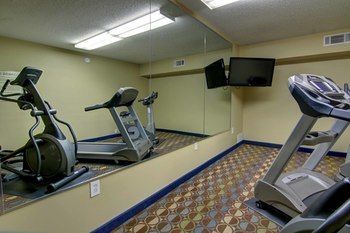 Hotel Crestwood Suites Marietta East Lake