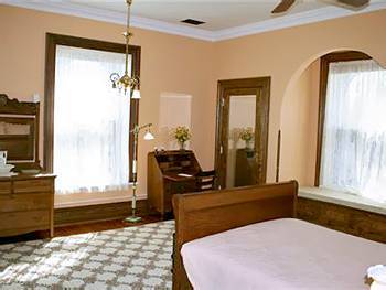 The Carriage House Inn B&B