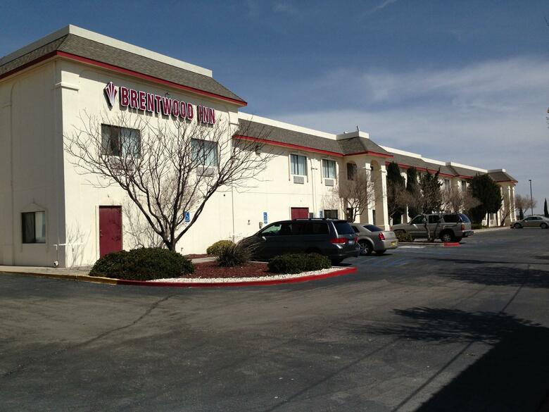 Hotel Brentwood Inn & Suites