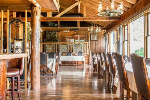 Lodge Sierra Sky Ranch