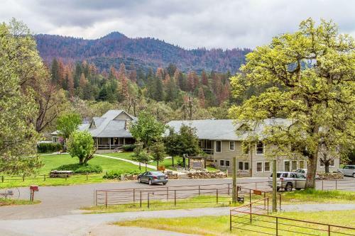 Lodge Sierra Sky Ranch