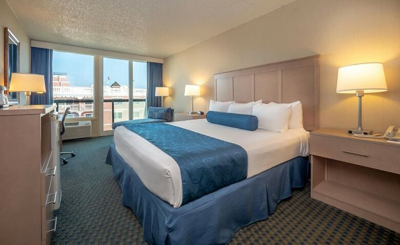 Atlantic Sands Hotel And Conference Center