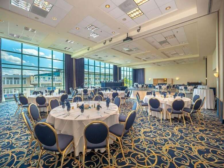Atlantic Sands Hotel And Conference Center