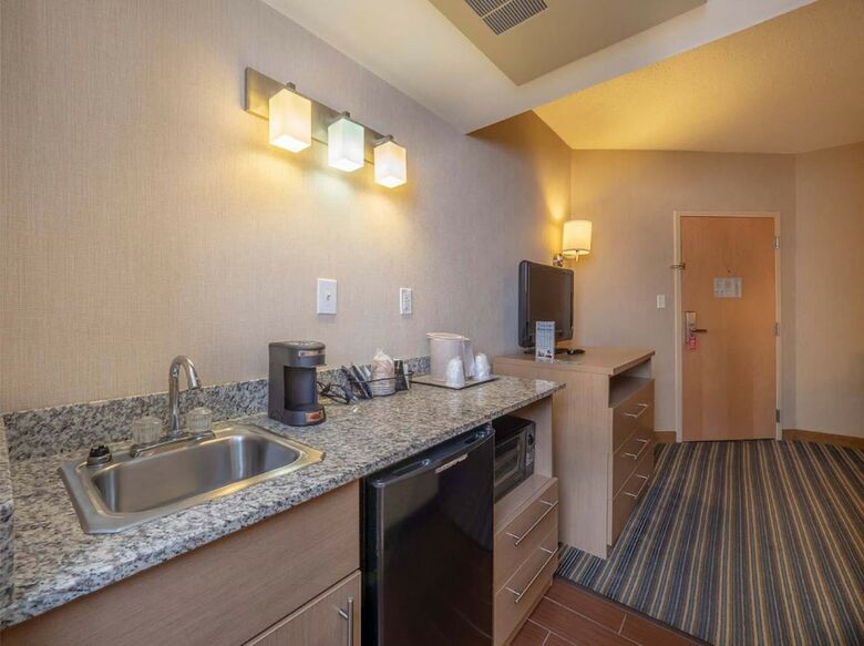Atlantic Sands Hotel And Conference Center