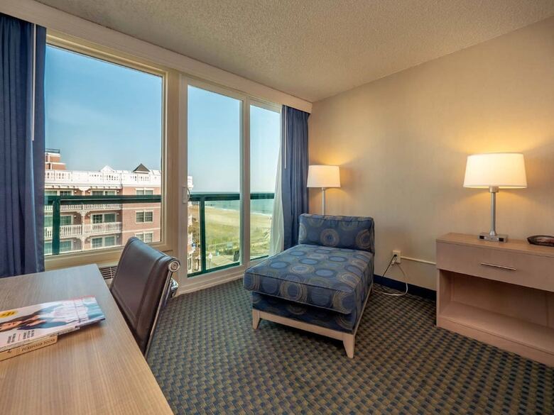 Atlantic Sands Hotel And Conference Center