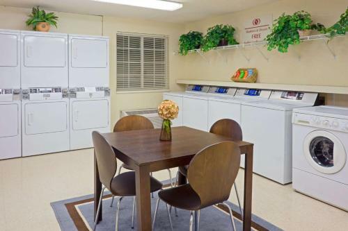 Hotel Sonesta Simply Suites Philadelphia Mount Laurel