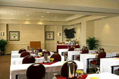Hotel Sheraton Suites Columbus
