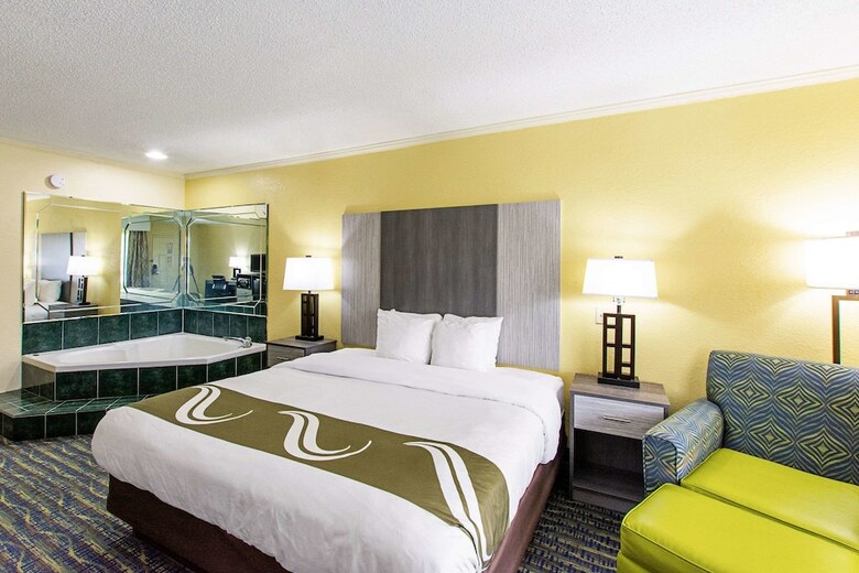 Motel Quality Inn & Suites Civic Center