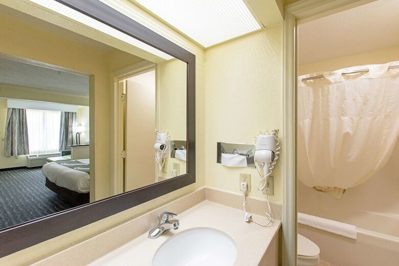 Motel Quality Inn & Suites Civic Center