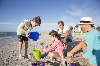 Hotel Sundial Beach Resort & Spa