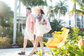 Hotel Sundial Beach Resort & Spa