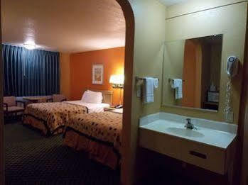 Motel Apex Inn