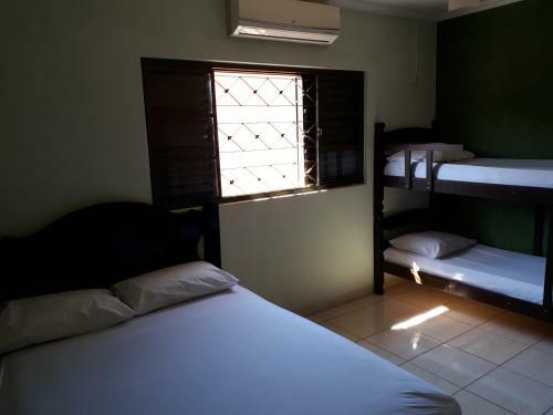 Hostal Menina Mo�a Suites