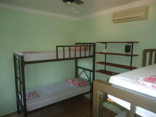 Hostal Menina Mo�a Suites