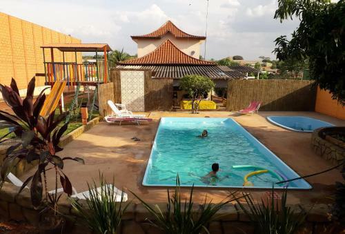 Hostal Menina Mo�a Suites