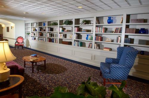 Hotel Nittany Lion Inn