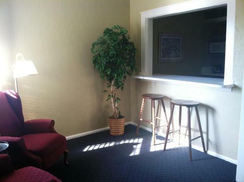 Hotel Senate Luxury Suites