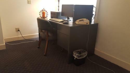 Hotel Senate Luxury Suites
