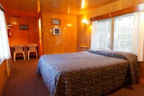 Robbins Motel