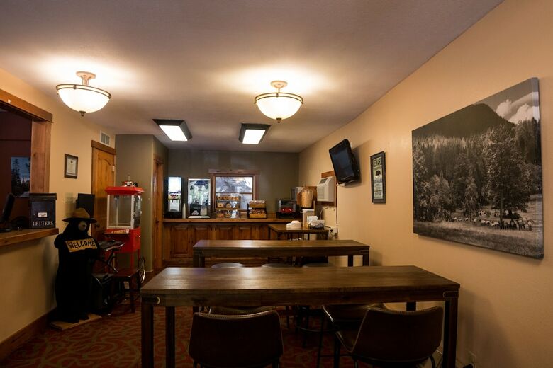 Hotel Silver Moon Inn