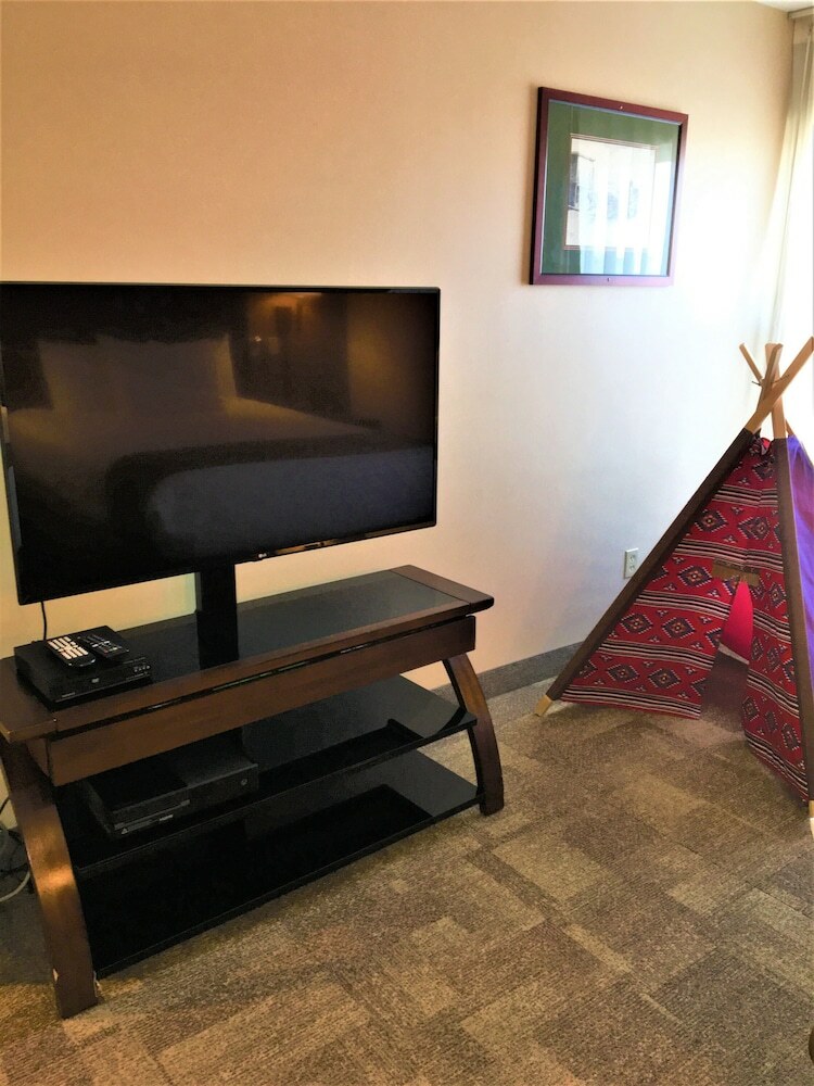 Hotel Boothill Inn And Suites