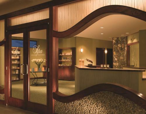 Hotel Grand Traverse Resort And Spa