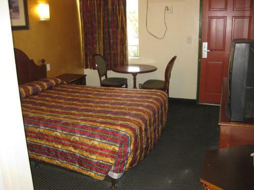 Sunshine Motel