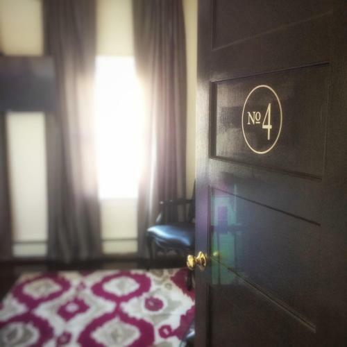 Hostal The Elephant Walk Inn