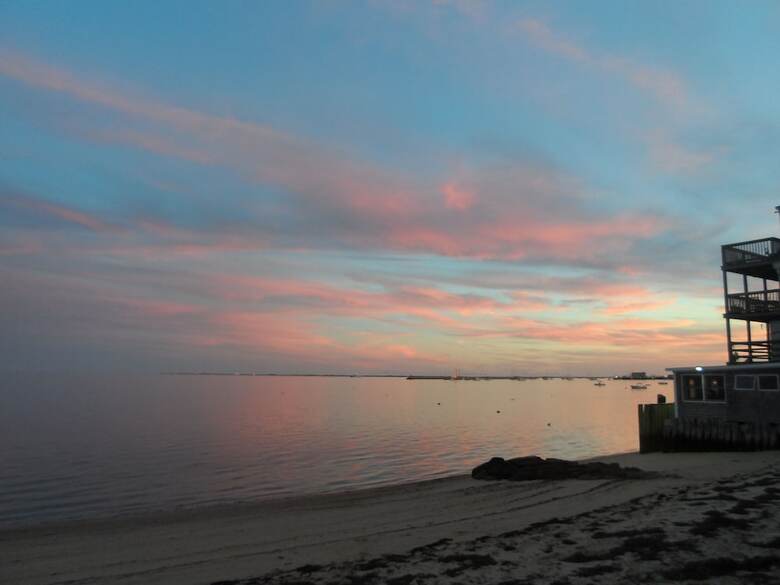 Surfside Hotel And Suites