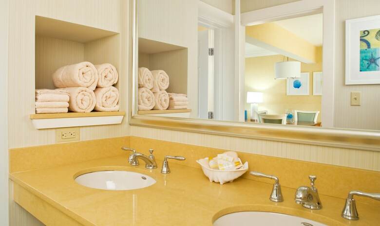 Surfside Hotel And Suites