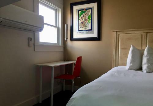 Posada Sage Inn And Lounge
