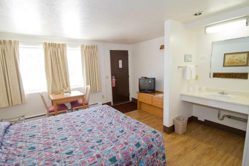 Brooks St. Motor Inn