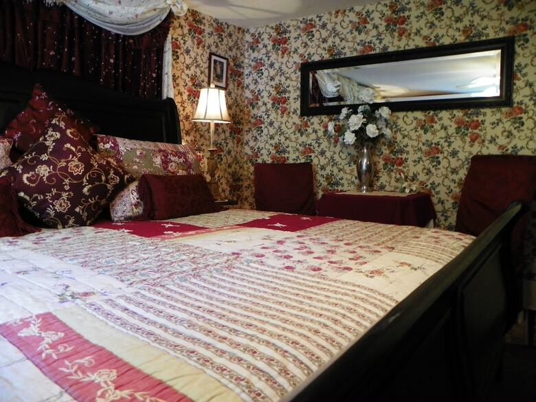 Bed & Breakfast All Seasons Inn