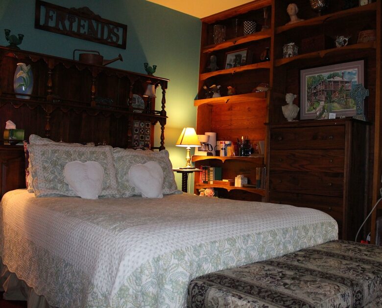 Bed & Breakfast All Seasons Inn