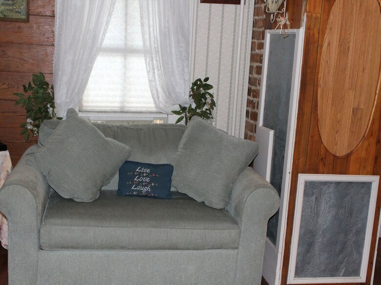 Bed & Breakfast All Seasons Inn