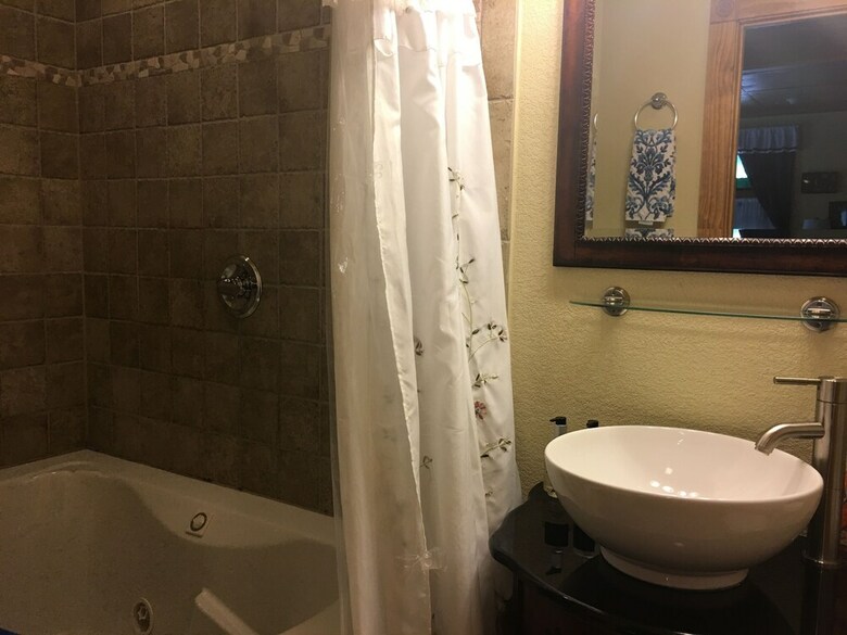 Bed & Breakfast All Seasons Inn